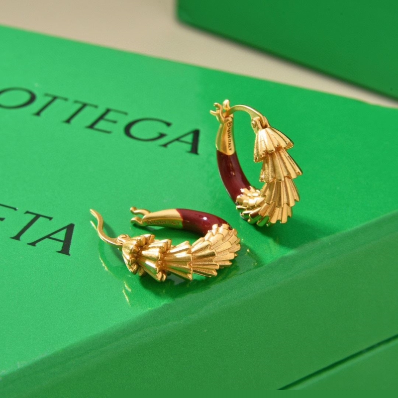 Bo*te*ga venenta earrings